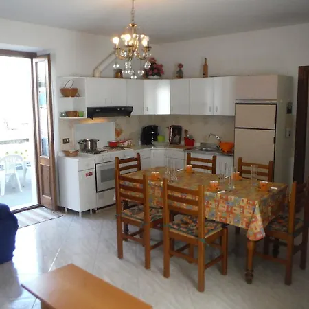 Village House Апартаменты