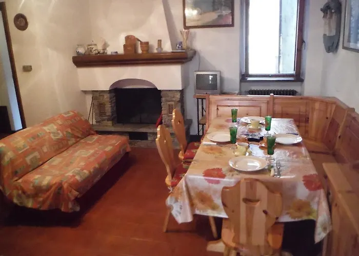 Village House * Gravedona