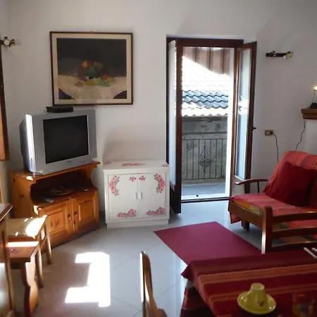 Village House Apartamento Gravedona